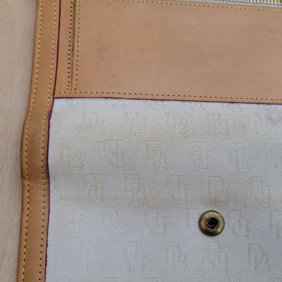 Dooney & Bourke Signature Monogram Tri Fold Wallet Cream Canvas Tan Leather Trim - Picture 10 of 14